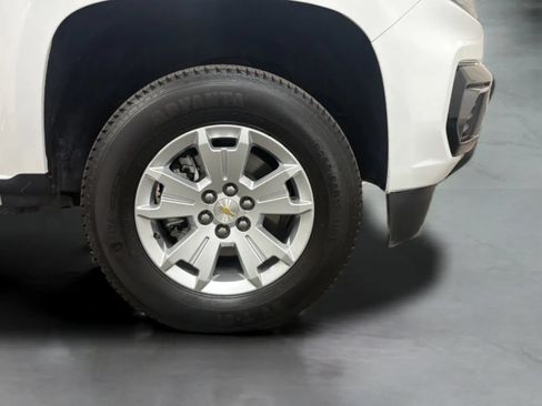 Used 2022 Chevrolet Colorado LT w/ Fleet Safety Package RWD image 24