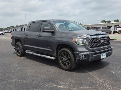 Used 2018 Toyota Tundra SR5 w/ SR5 Upgrade Package RWD image 19