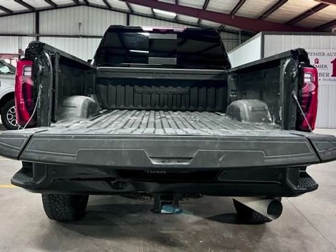 Used 2024 GMC Sierra 2500 Denali Ultimate AWD/4WD image 5