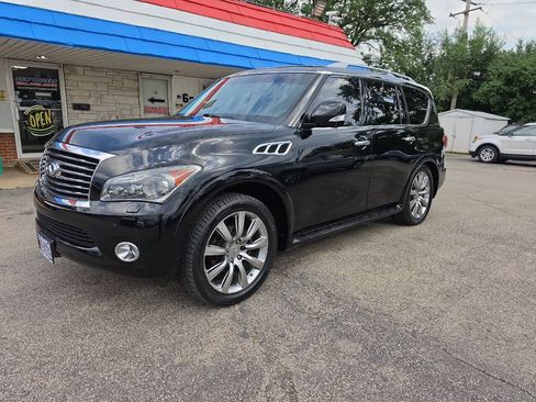 Used 2012 INFINITI QX56 4WD w/ Deluxe Touring Pkg image 2