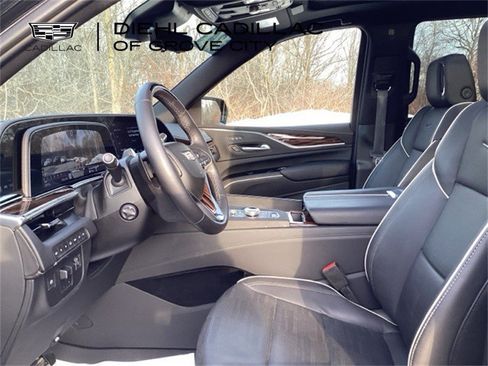 Certified 2024 Cadillac Escalade Premium Luxury w/ Performance Package image 16