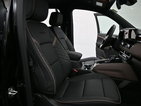 New 2026 GMC Canyon Denali w/ LPO, Denali Black Edition image 23