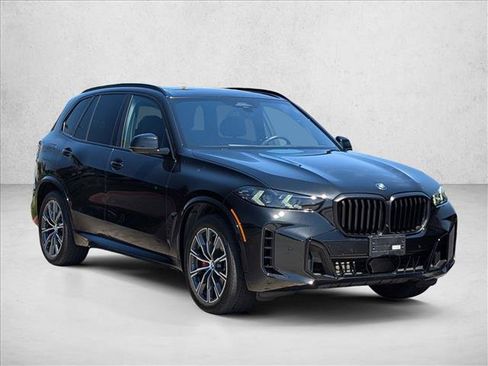 Certified 2024 BMW X5 xDrive40i w/ M Sport Package AWD/4WD image 3