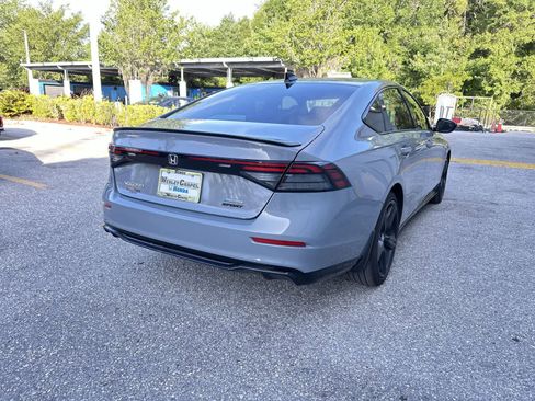 Used 2023 Honda Accord Sport image 6