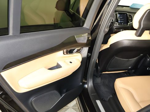 Used 2018 Volvo XC90 T6 Momentum w/ Convenience Package image 45