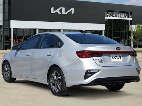 Used 2021 Kia Forte LXS FWD image 4