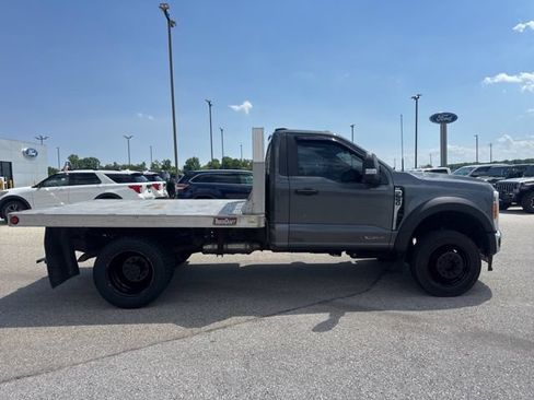 Used 2023 Ford F550 4x4 Regular Cab Super Duty w/ XLT Value Package image 2