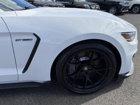 Used 2016 Ford Mustang Shelby GT350 w/ Track Package RWD image 8