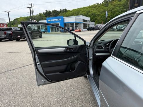 Used 2019 Subaru Legacy 2.5i Premium AWD/4WD image 23