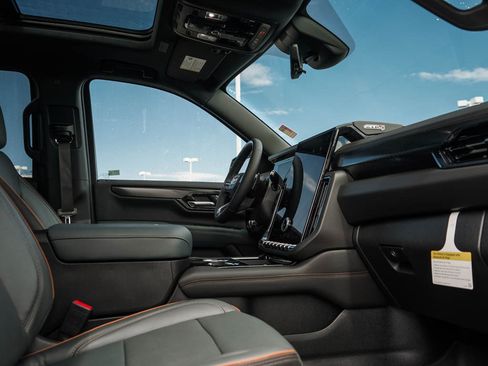 New 2026 GMC Yukon XL AT4 w/ AT4 Premium Plus Package AWD/4WD image 12