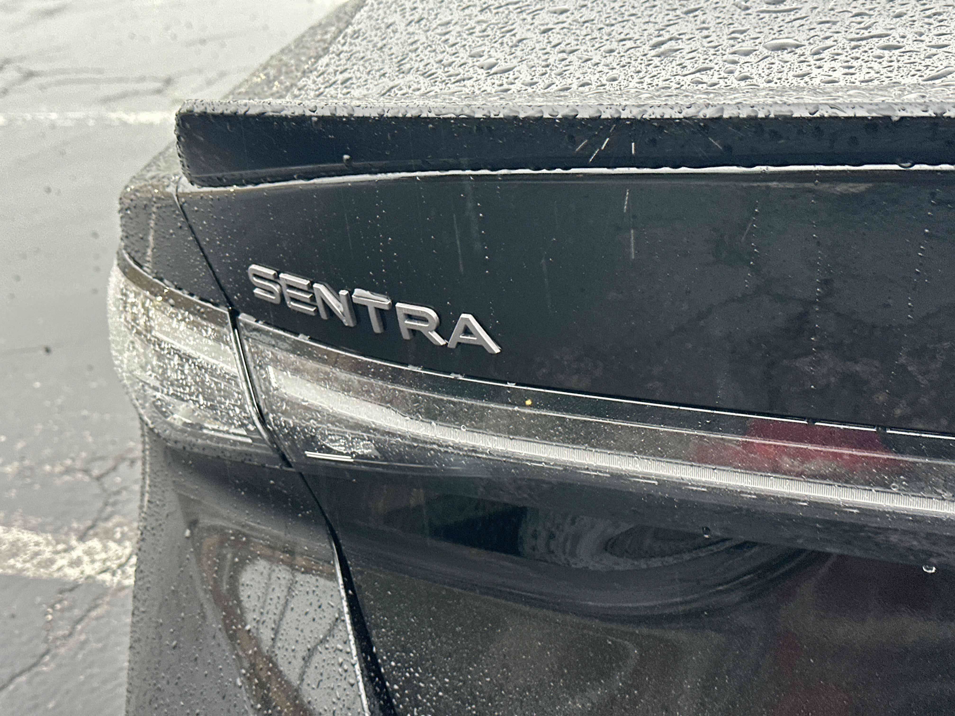 New 2027 Nissan Sentra SR w/ Floor Mat Package FWD image 12