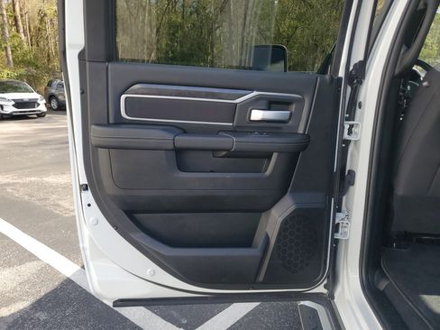 Used 2024 RAM 2500 Big Horn image 25