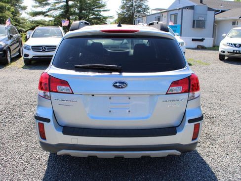 Used 2013 Subaru Outback 2.5i Limited AWD/4WD image 8