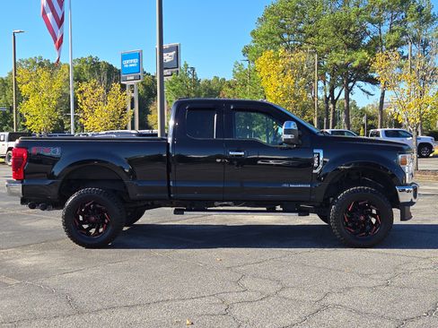 Used 2022 Ford F350 Lariat w/ Chrome Package image 8