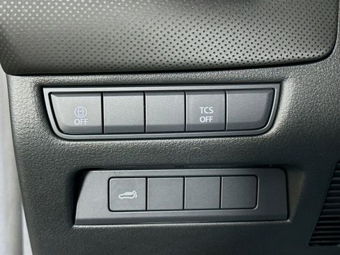 Used 2025 MAZDA CX-50 AWD 2.5 S w/ Premium Package image 17