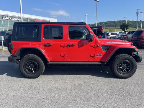 Used 2023 Jeep Wrangler Unlimited Rubicon 4xe AWD/4WD image 2