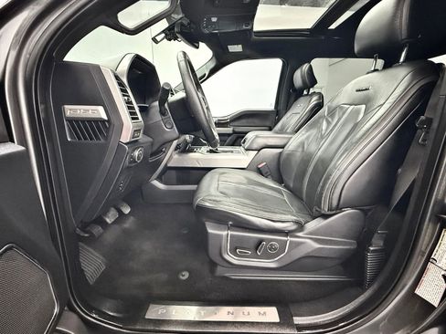 Used 2015 Ford F150 Platinum w/ Equipment Group 701A Luxury image 11