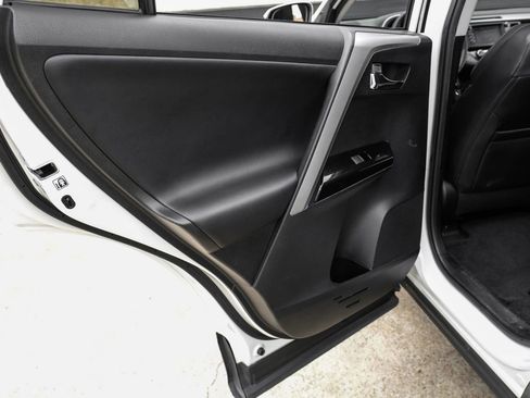 Used 2017 Toyota RAV4 Limited FWD image 46