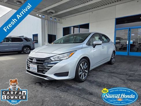 Used 2025 Nissan Versa SV FWD image 1