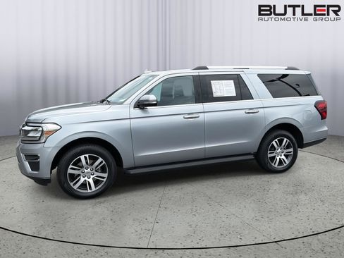Used 2024 Ford Expedition Max Limited AWD/4WD image 3