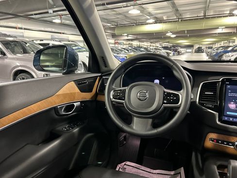 Certified 2024 Volvo XC90 B6 Plus w/ Protection Package Premier AWD/4WD image 25