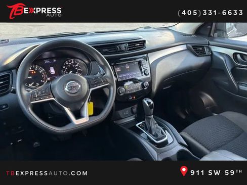 Used 2021 Nissan Rogue Sport S image 15
