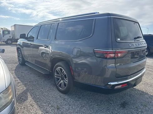 Used 2024 Jeep Wagoneer L Series II w/ Convenience Group I AWD/4WD image 5