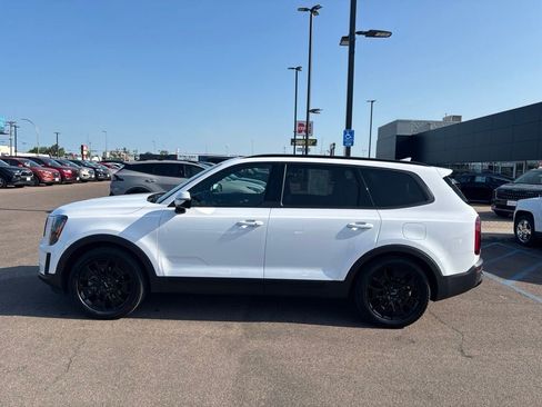 Used 2022 Kia Telluride SX w/ SX Prestige Package AWD/4WD image 8