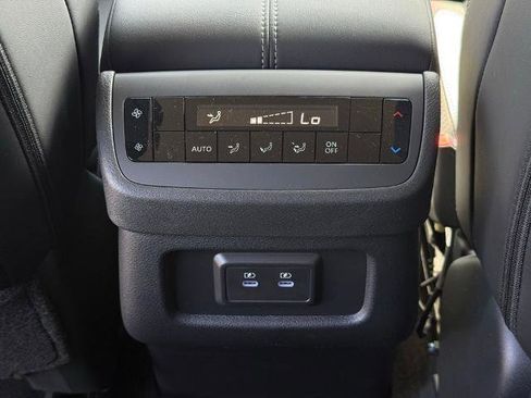 New 2026 Nissan Pathfinder SL image 12