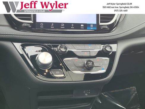 New 2026 Chrysler Pacifica Select w/ S Appearance Package FWD image 12