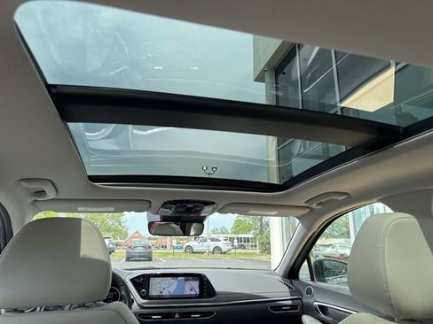 Used 2022 Hyundai Sonata Limited image 10