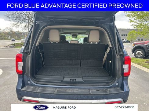 Used 2022 Ford Expedition XLT image 13