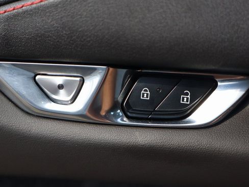 Used 2023 Chevrolet Corvette Stingray Convertible w/ 1LT image 18