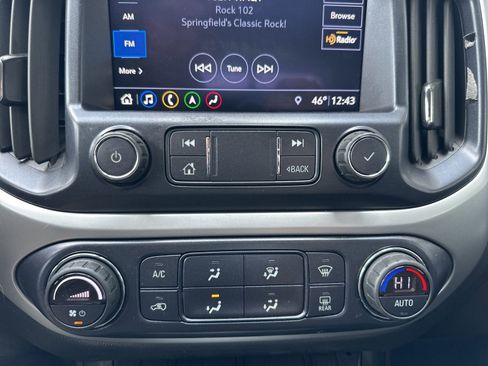 Used 2021 Chevrolet Colorado LT w/ Luxury Package image 22