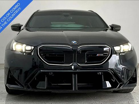 Used 2025 BMW M5 Touring AWD/4WD image 3