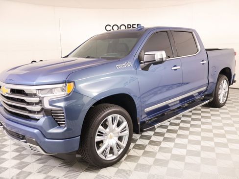 Used 2024 Chevrolet Silverado 1500 High Country w/ High Country Premium Package AWD/4WD image 11