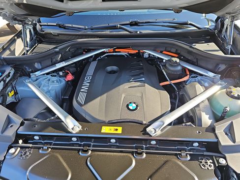 New 2026 BMW X5 xDrive50e w/ M Sport Package image 33