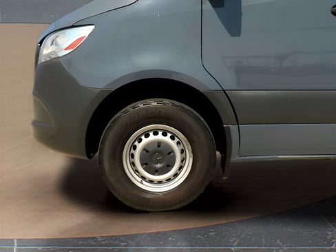 Used 2019 Mercedes-Benz Sprinter 144 image 7