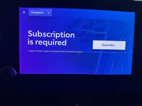 Used 2023 Toyota RAV4 SE image 19