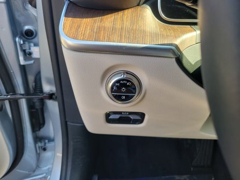 Certified 2025 Mercedes-Benz C 300 Sedan image 30