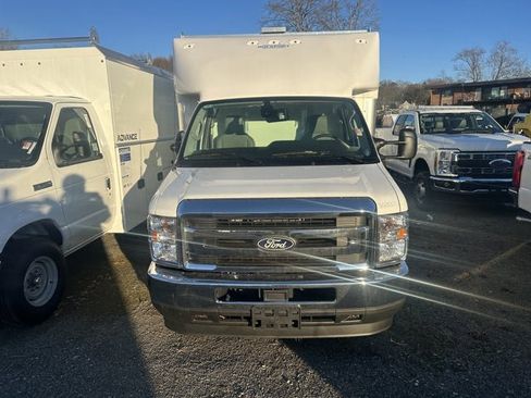New 2026 Ford E-450 and Econoline 450 Super Duty w/ Power Equipment Group image 2