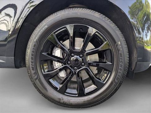 Used 2025 Land Rover Range Rover Sport SE AWD/4WD image 23