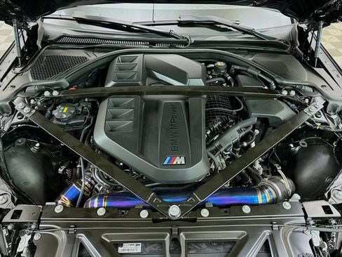 Used 2021 BMW M4 Coupe w/ Executive Package RWD image 31