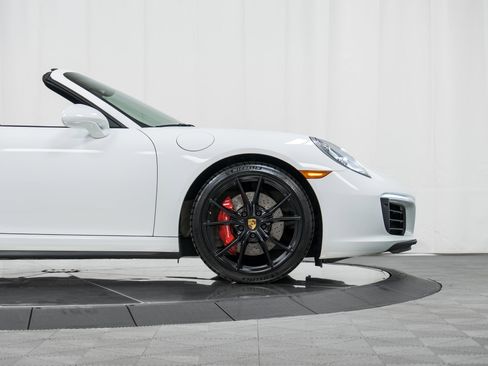 Certified 2019 Porsche 911 Targa 4S image 11
