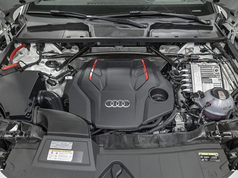 Used 2024 Audi SQ5 Premium Plus w/ Premium Plus Package image 11