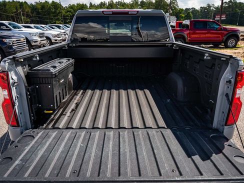 Used 2024 Chevrolet Silverado 1500 LT Trail Boss w/ Convenience Package II AWD/4WD image 15