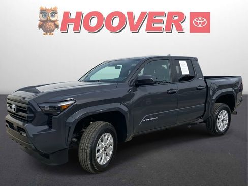 Used 2025 Toyota Tacoma SR5 w/ SR5 Upgrade Package image 6