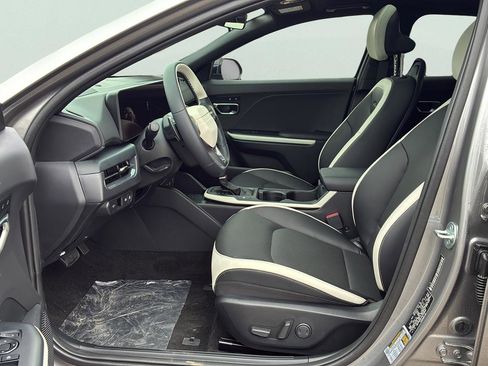New 2025 Kia K4 GT-Line Turbo w/ GT-Line Premium Package FWD image 13