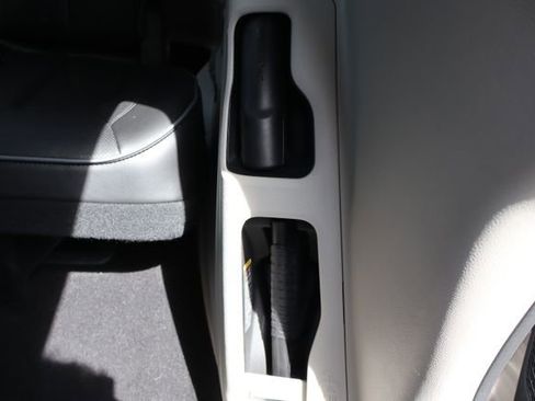 Used 2018 Chrysler Pacifica Limited FWD image 52