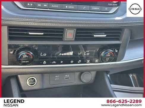 Used 2023 Nissan Rogue SV w/ SV Premium B Package image 27